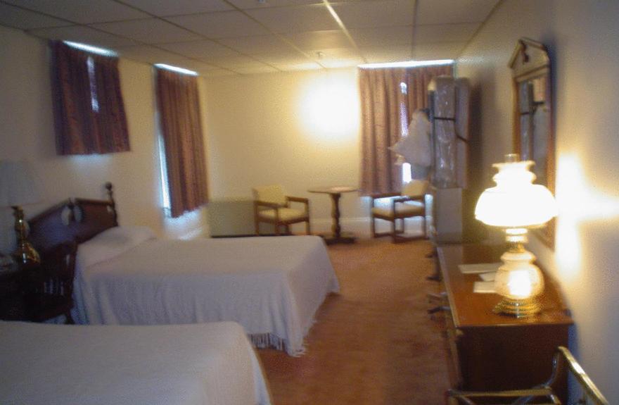Old National Hotel Бат Екстериор снимка